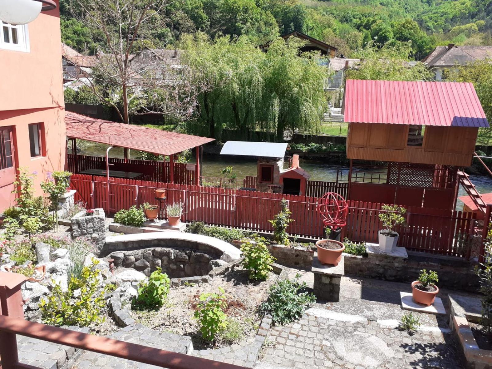 Pensiunea Belladonna Băile Herculane Εξωτερικό φωτογραφία