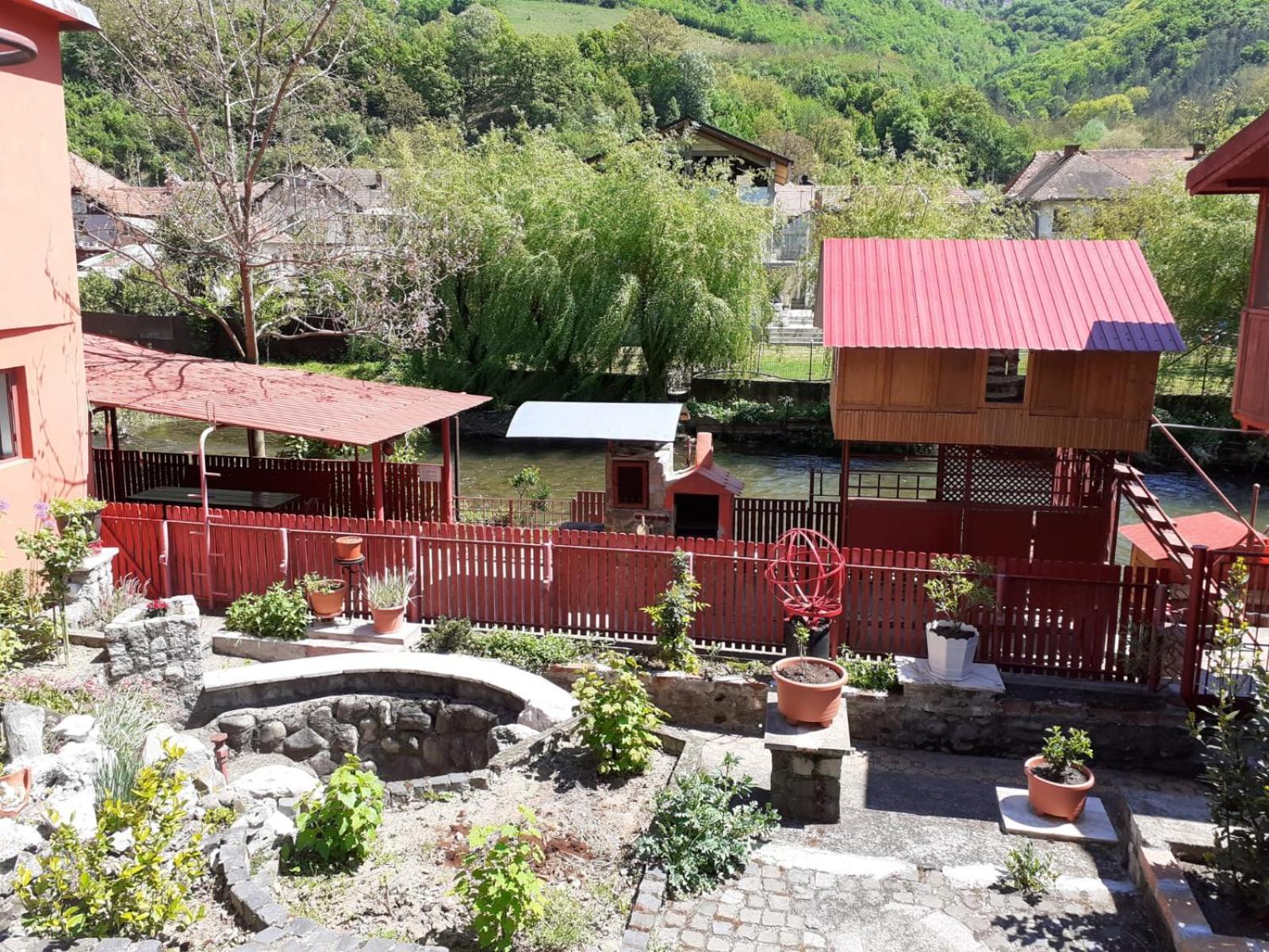 Pensiunea Belladonna Băile Herculane Εξωτερικό φωτογραφία